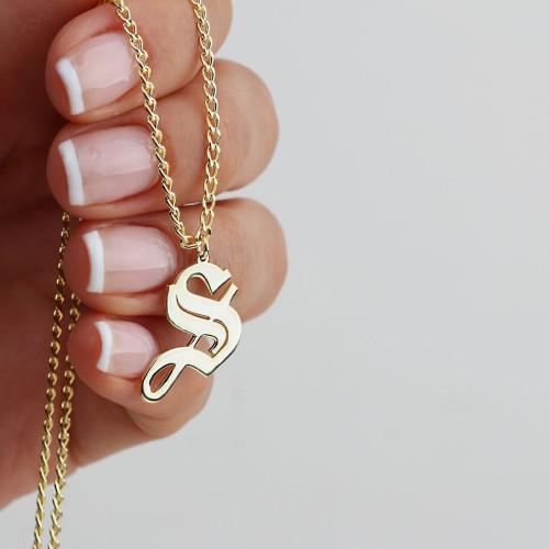 Glorria 925k Sterling Silver Personalized Initial Necklace with Curb Chain Glorria 925k Sterling Silver Personalized Initial Necklace with Curb Chain
