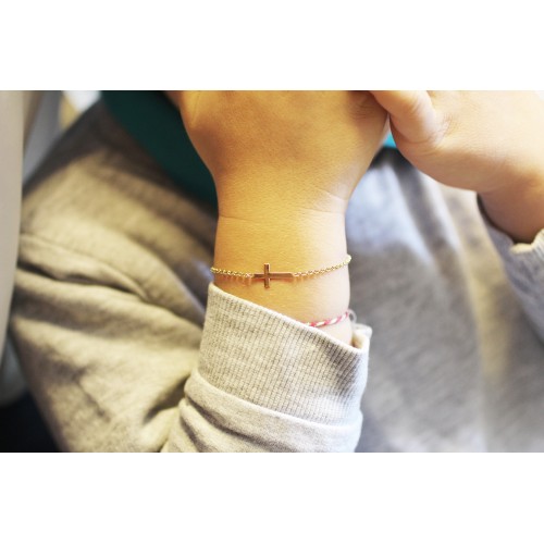 Glorria 14k Solid Gold Cross Child Bracelet Glorria 14k Solid Gold Cross Child Bracelet