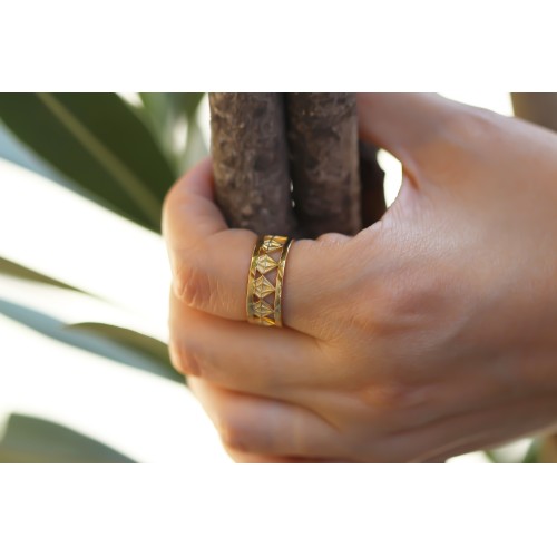 Glorria 925k Sterling Silver Diamond Cut Ring Glorria 925k Sterling Silver Diamond Cut Ring