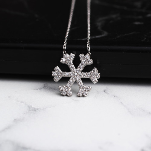 Glorria 925k Sterling Silver Snowflake Necklace Glorria 925k Sterling Silver Snowflake Necklace