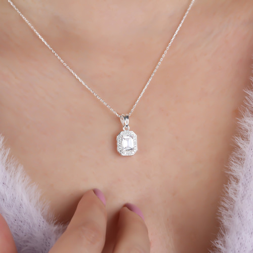 Glorria 925k Sterling Silver Baget Pave Necklace Glorria 925k Sterling Silver Baget Pave Necklace