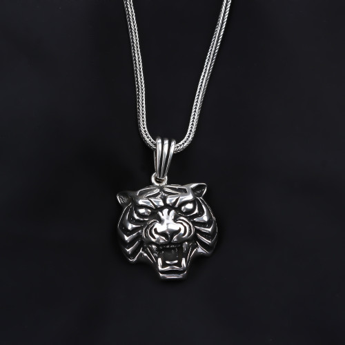 Glorria 925k Sterling Silver Men Tiger Necklace Glorria 925k Sterling Silver Men Tiger Necklace