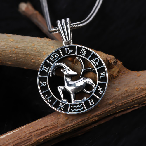 Glorria 925k Sterling Silver Male Capricorn Necklace Glorria 925k Sterling Silver Male Capricorn Necklace