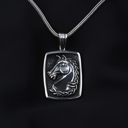 Glorria 925k Sterling Silver Men Horse Necklace Glorria 925k Sterling Silver Men Horse Necklace