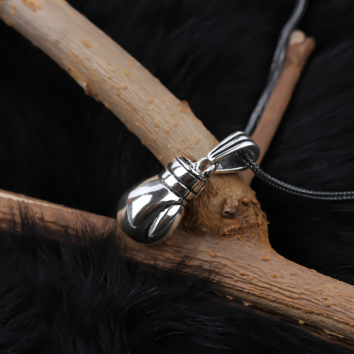 Glorria 925k Sterling Silver Men Boxing Gloves Necklace Glorria 925k Sterling Silver Men Boxing Gloves Necklace
