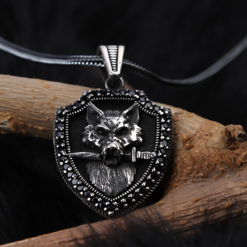 Glorria 925k Sterling Silver Men Wolf Necklace Glorria 925k Sterling Silver Men Wolf Necklace