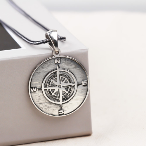 Glorria 925k Sterling Silver Men Compass Silver Necklace Glorria 925k Sterling Silver Men Compass Silver Necklace