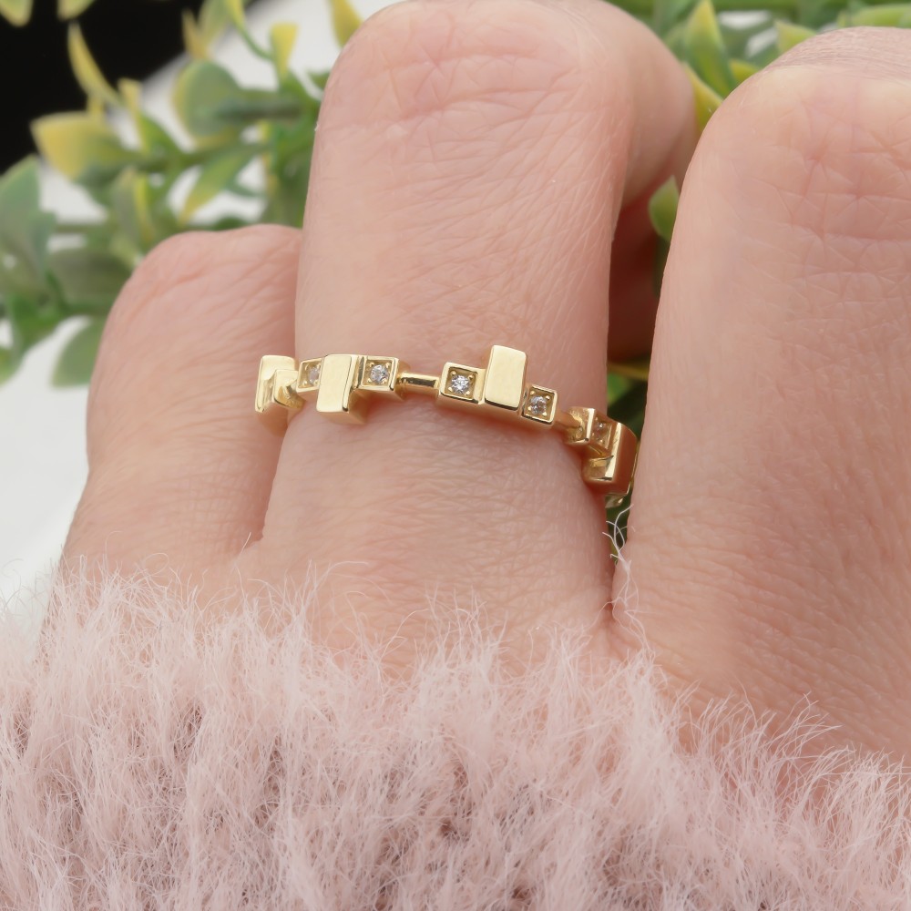 Glorria 14k Solid Gold Stone-Set Asymmetrical Ring Glorria 14k Solid Gold Stone-Set Asymmetrical Ring