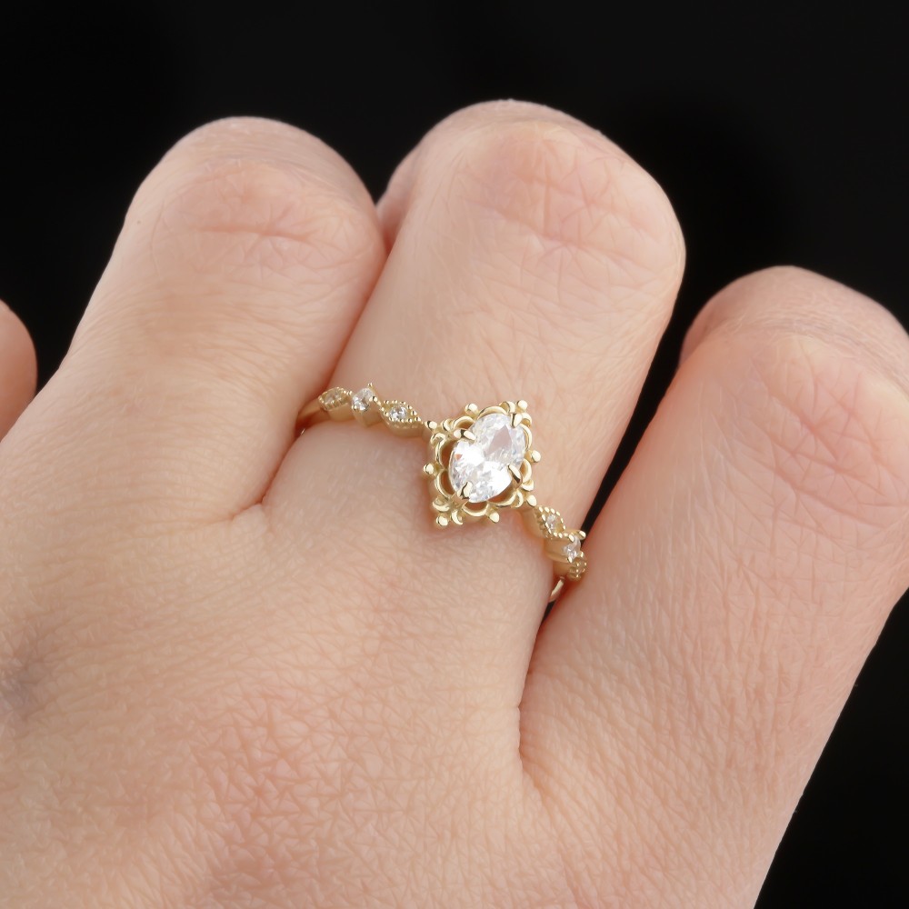 Glorria 14k Solid Gold Stone-Set Retro Ring Glorria 14k Solid Gold Stone-Set Retro Ring