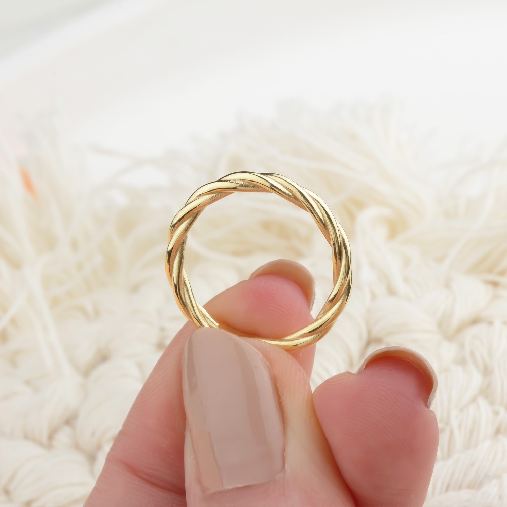 Glorria 14k Solid Gold Modern Twist Ring