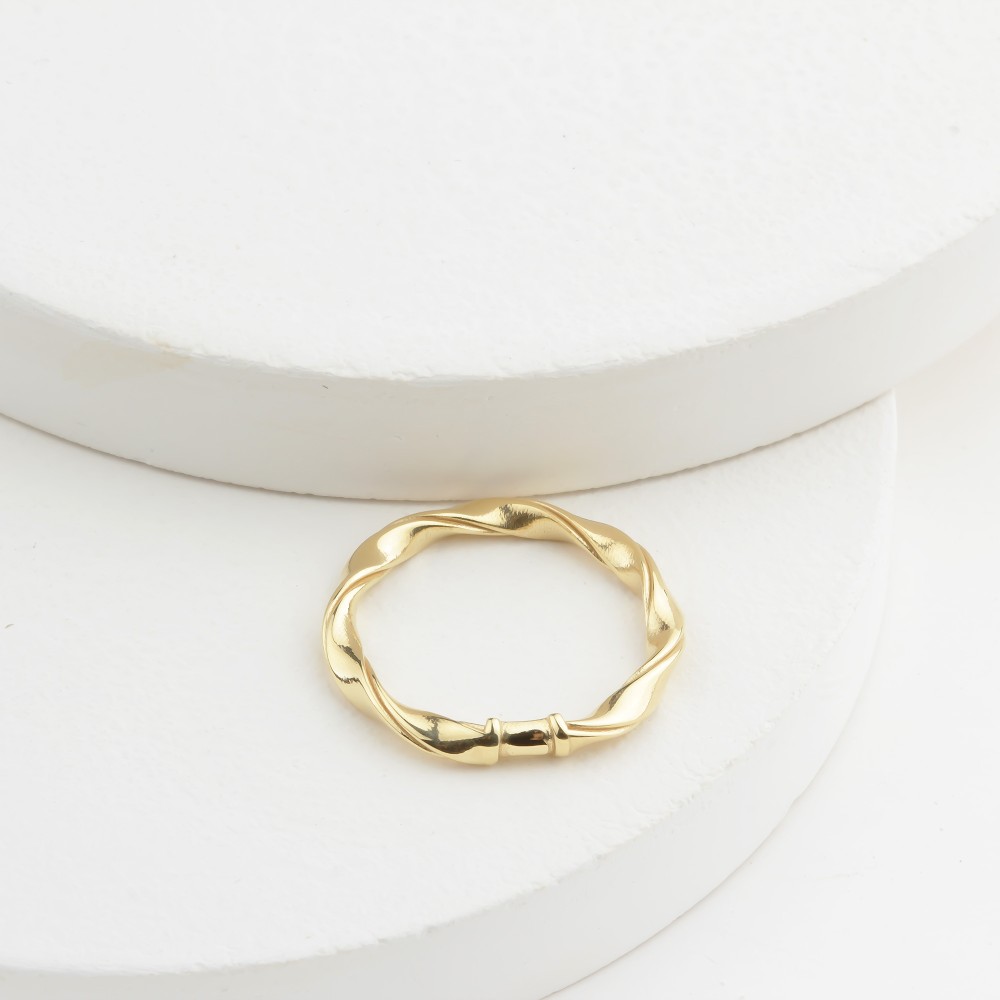 Glorria 14k Solid Gold Minimalist Wave Ring