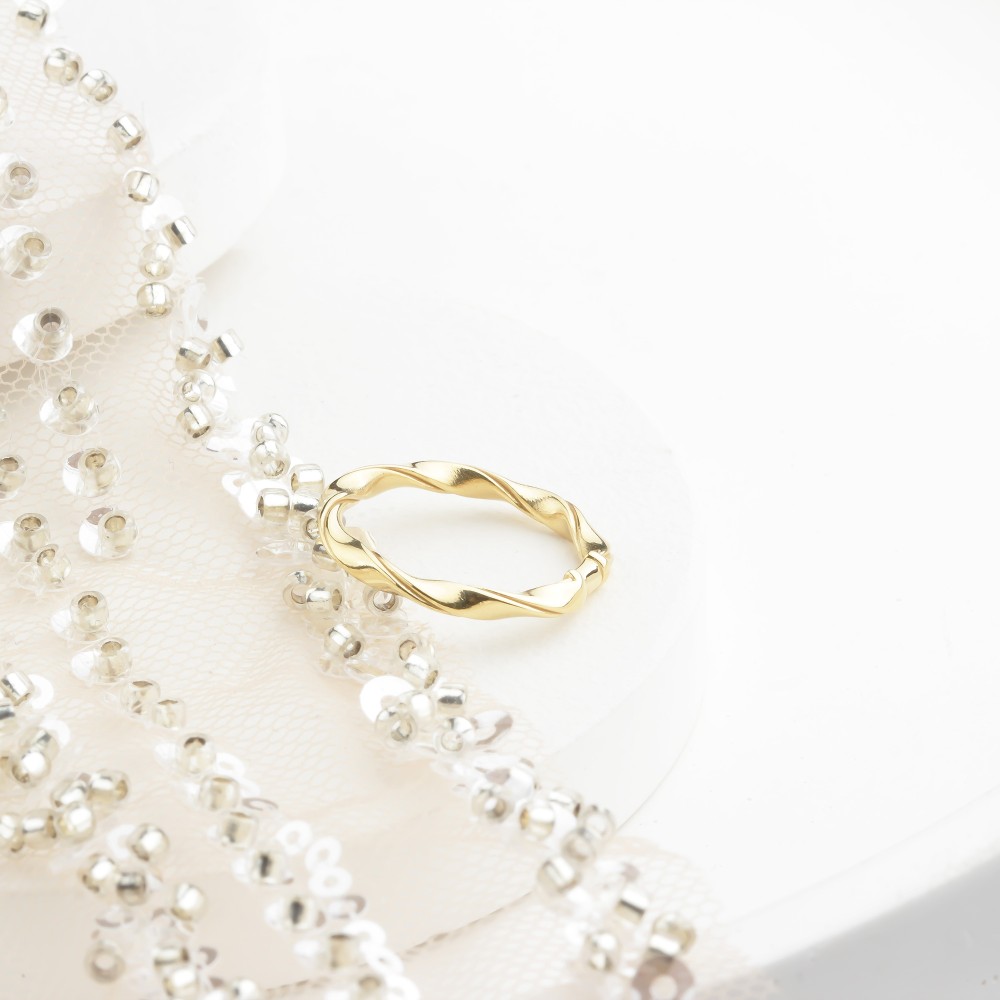 Glorria 14k Solid Gold Minimalist Wave Ring