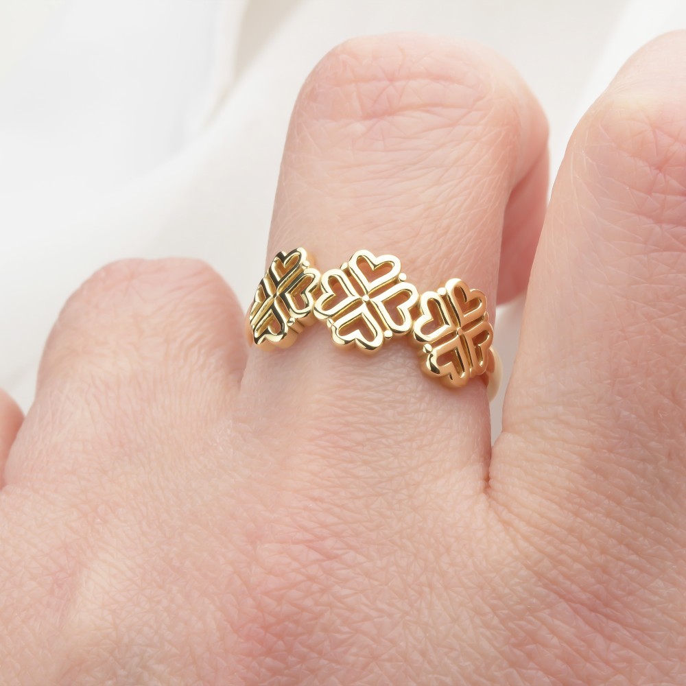 Glorria 14k Solid Gold Heart Motif Clover Ring Glorria 14k Solid Gold Heart Motif Clover Ring