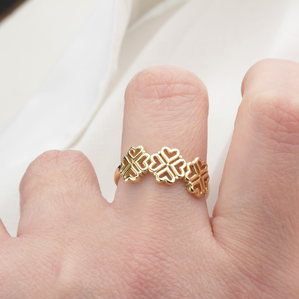 Glorria 14k Solid Gold Heart Motif Clover Ring Glorria 14k Solid Gold Heart Motif Clover Ring