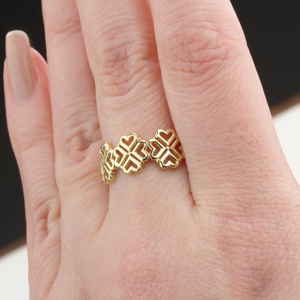 Glorria 14k Solid Gold Heart Motif Clover Ring Glorria 14k Solid Gold Heart Motif Clover Ring