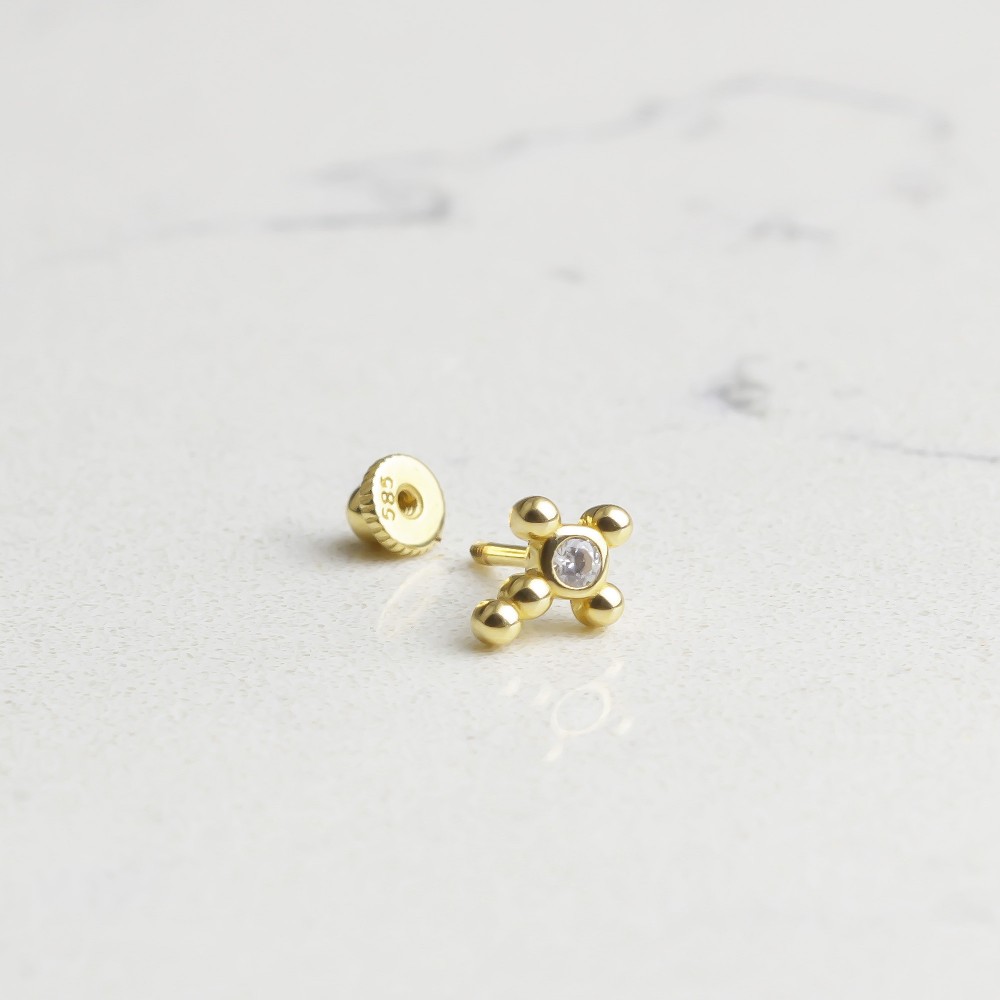 Glorria 14k Solid Gold Solitaire Helix Piercing Glorria 14k Solid Gold Solitaire Helix Piercing