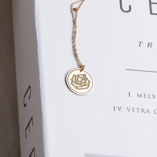 Glorria 925k Sterling Silver Personalized Birth Flower Necklace Glorria 925k Sterling Silver Personalized Birth Flower Necklace