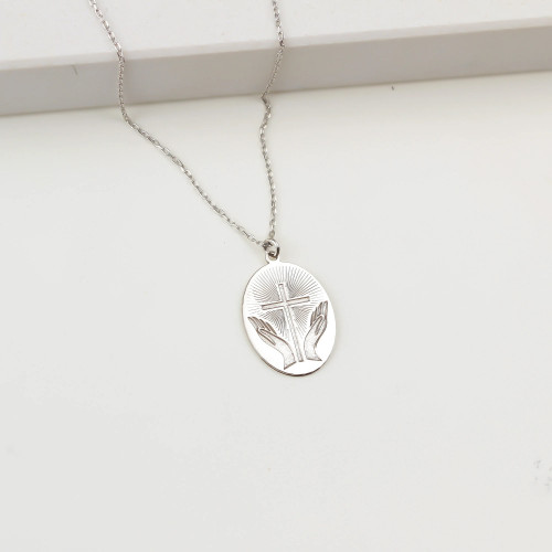 Glorria 925k Sterling Silver Cross Necklace Glorria 925k Sterling Silver Cross Necklace