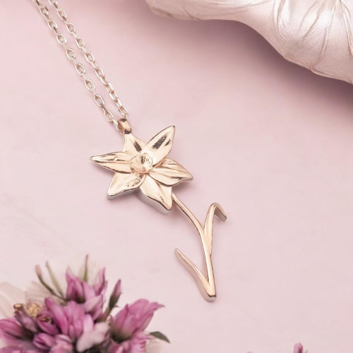 Glorria 925k Sterling Silver Personalized Birth Flower Necklace Glorria 925k Sterling Silver Personalized Birth Flower Necklace