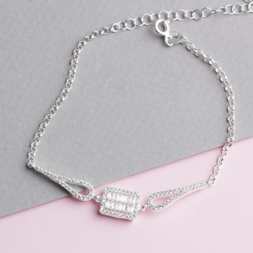 Glorria 925k Sterling Silver Baguette Bracelet Glorria 925k Sterling Silver Baguette Bracelet
