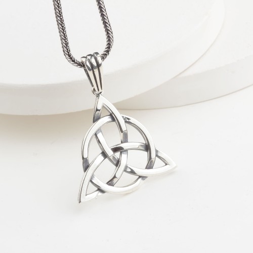 Glorria Sterling Silver Celtic Knot Necklace