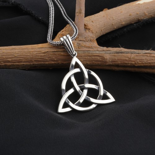 Glorria Sterling Silver Celtic Knot Necklace