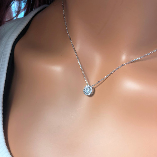 Glorria 925k Sterling Silver Solitaire Necklace Glorria 925k Sterling Silver Solitaire Necklace