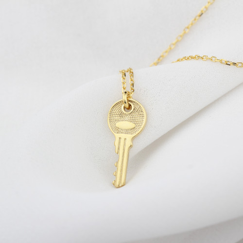 Glorria 925k Sterling Silver Personalized Key Necklace Glorria 925k Sterling Silver Personalized Key Necklace