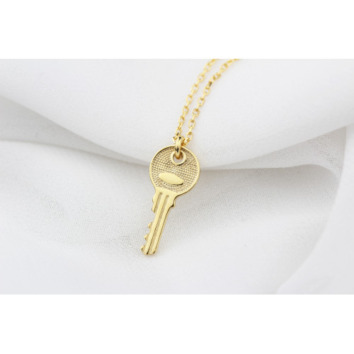 Glorria 925k Sterling Silver Personalized Key Necklace Glorria 925k Sterling Silver Personalized Key Necklace