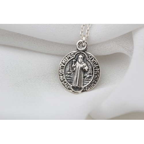 Glorria 925k Sterling Silver Saint Benedict Medal Necklace Glorria 925k Sterling Silver Saint Benedict Medal Necklace