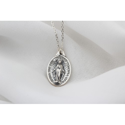 Glorria 925k Sterling Silver Virgin Mary Necklace Glorria 925k Sterling Silver Virgin Mary Necklace