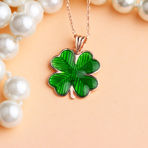 Glorria 925k Sterling Silver Clover Necklace Glorria 925k Sterling Silver Clover Necklace