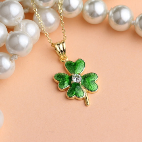 Glorria 925k Sterling Silver Pave Clover Necklace Glorria 925k Sterling Silver Pave Clover Necklace