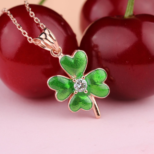 Glorria 925k Sterling Silver Pave Clover Necklace Glorria 925k Sterling Silver Pave Clover Necklace