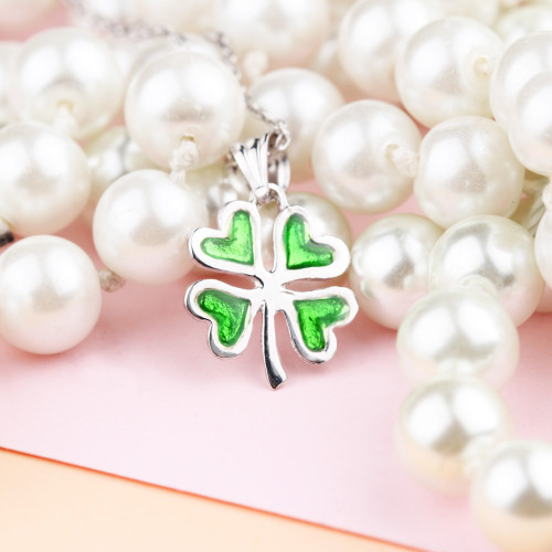 Glorria 925k Sterling Silver Clover Necklace Glorria 925k Sterling Silver Clover Necklace