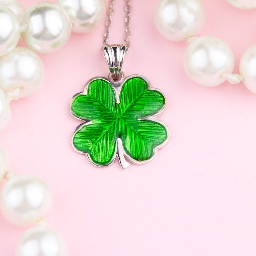 Glorria 925k Sterling Silver Clover Necklace Glorria 925k Sterling Silver Clover Necklace