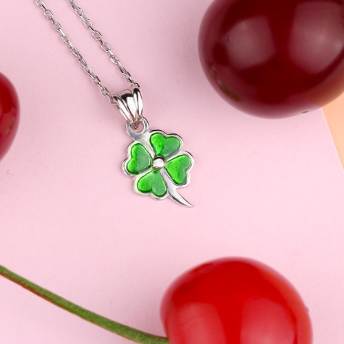 Glorria 925k Sterling Silver Clover Necklace Glorria 925k Sterling Silver Clover Necklace