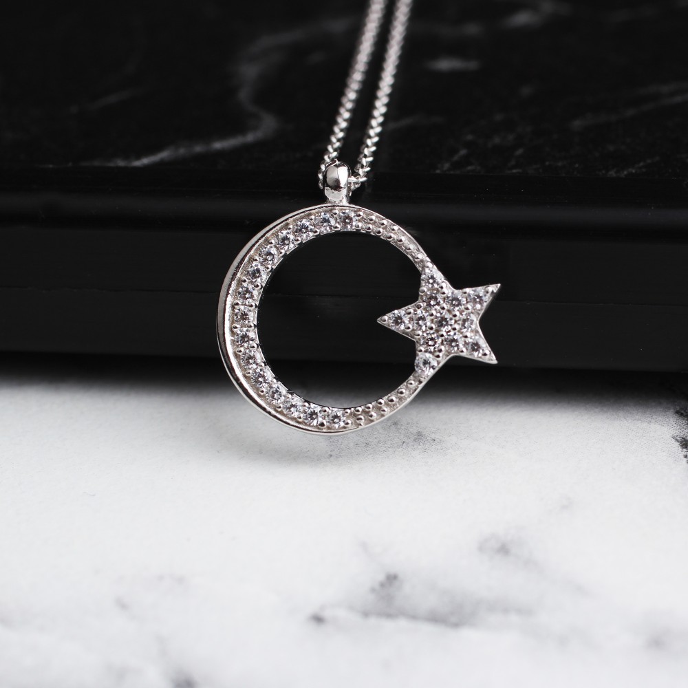 Glorria 925k Sterling Silver Crescent And Star Necklace